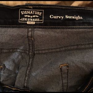 signature levi curvy straight
